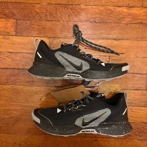 Women’s Nike Juniper Trail 3 Black and Gray Athletic Shoes size 8.5